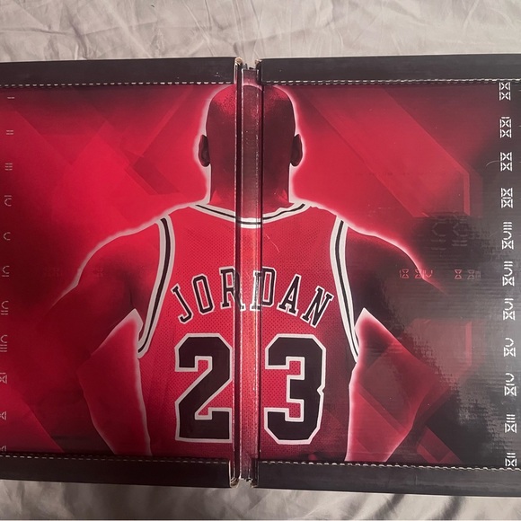 Jordan Countdown Pack - original box - Rare! main image 7